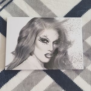 JEFFREE STAR CREMATED PALETTE